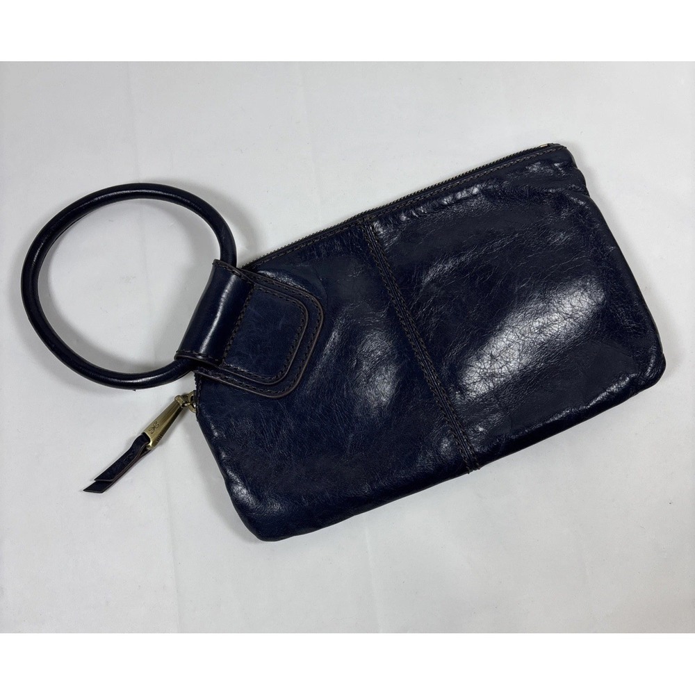 HOBO International Navy Polished Leather Sable Wristlet Circular Handle Preppy